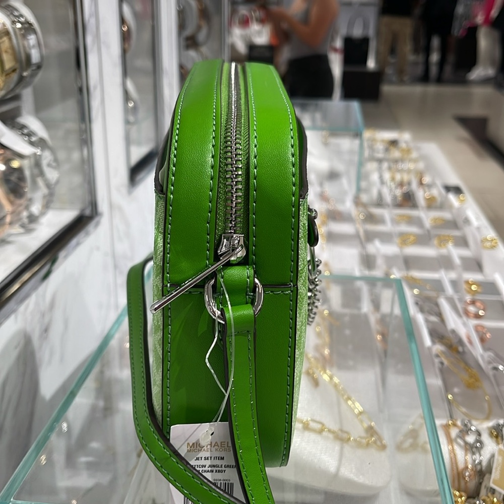 Michael Kors Jet Set Lg Ombré Signature Logo Crossbody Body
Jungle Green NWT - Picture 6 of 16